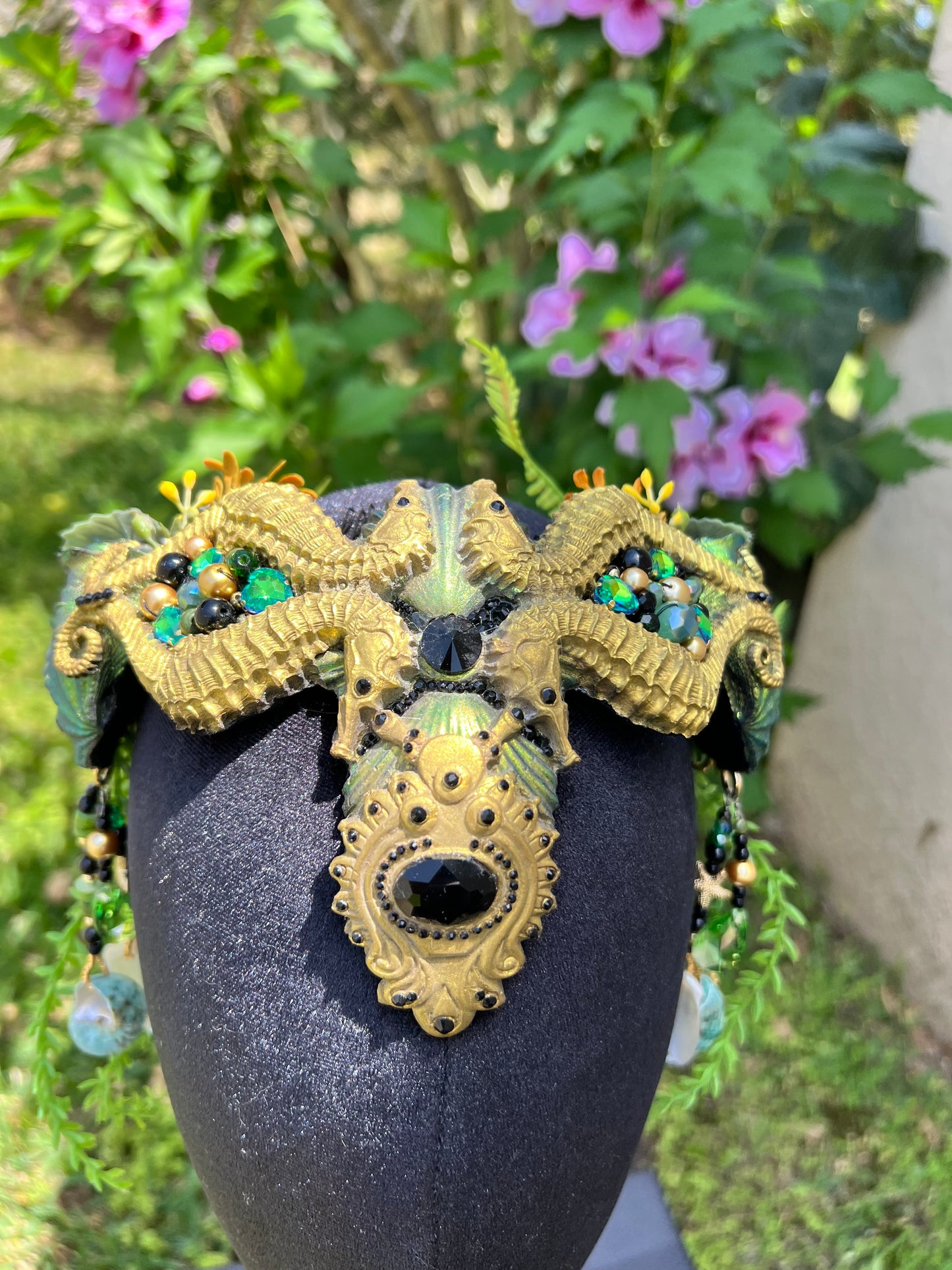 Gold/green seahorse crown