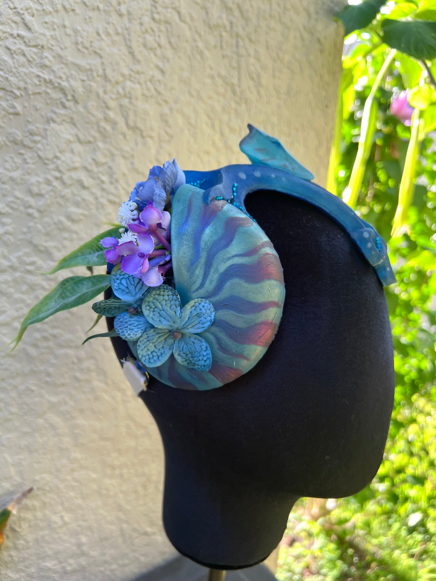 Blue/purple nautilus crown