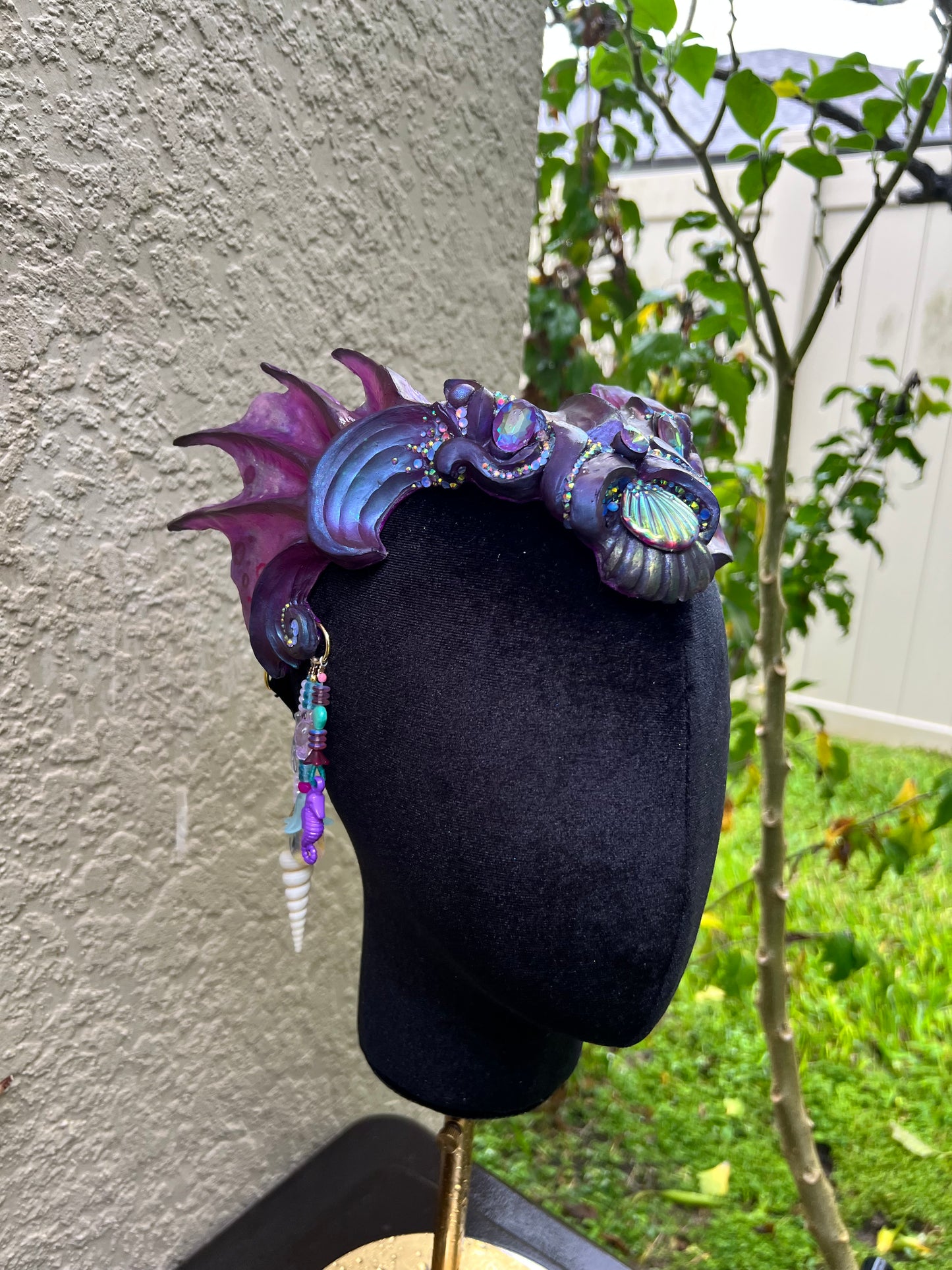 Purple color shift crown
