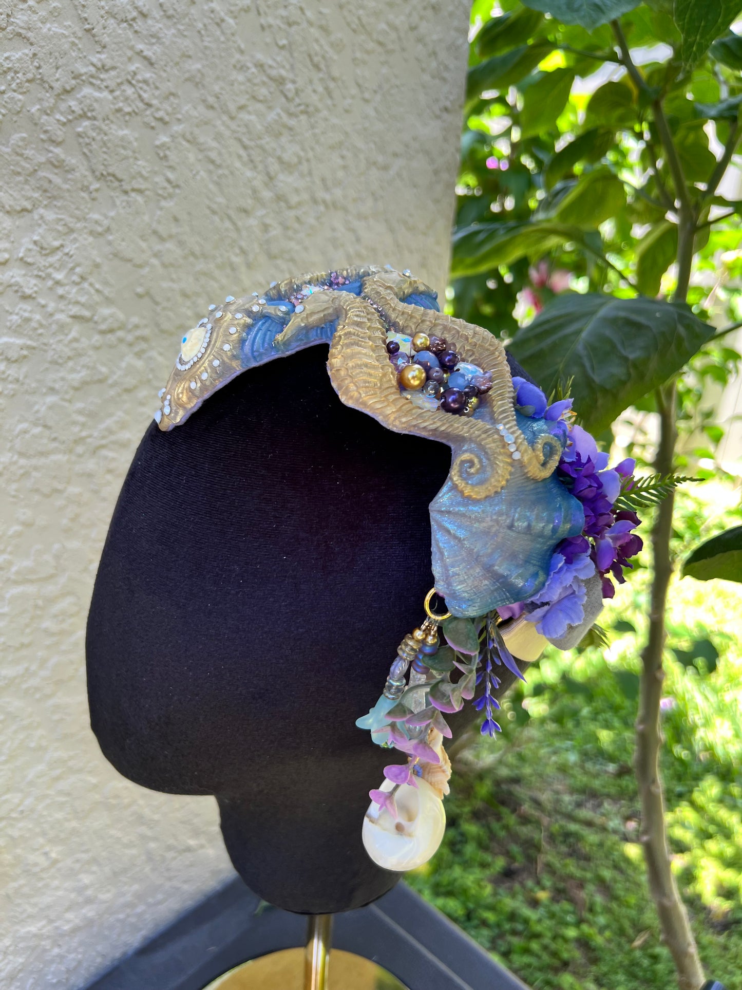 Gold/lavender seahorse crown