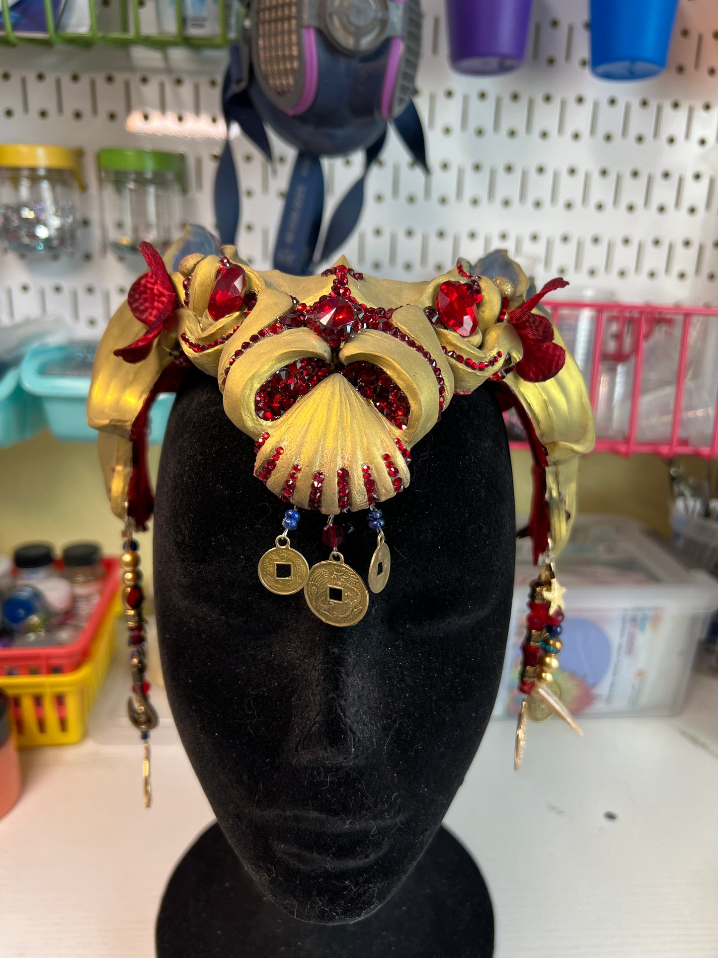 Gold/red/blue crown