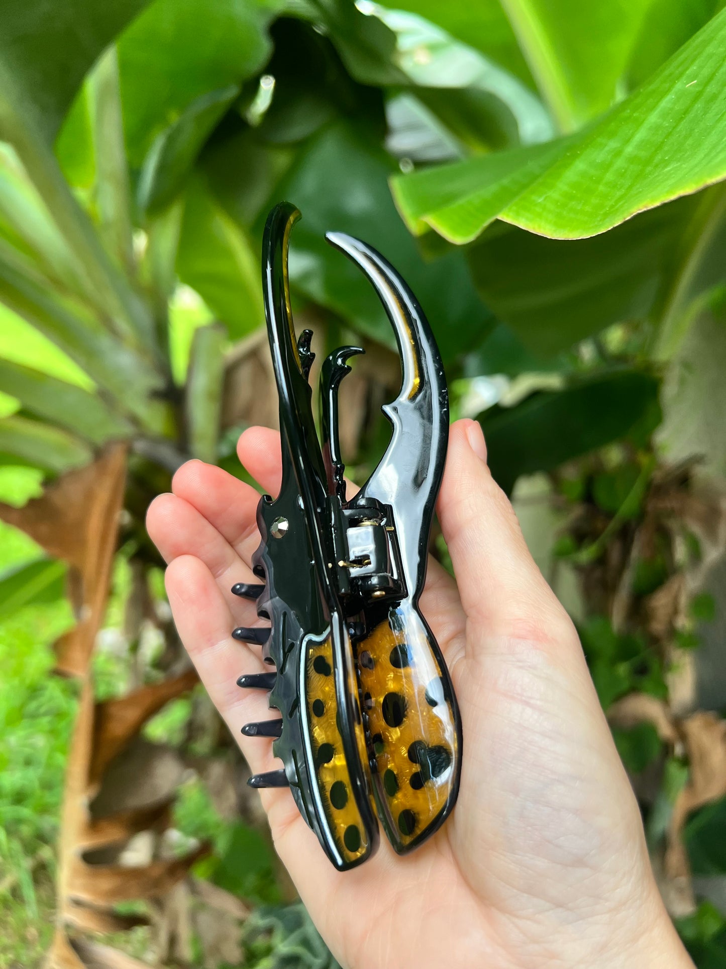 Hercules beetle hair claw presale