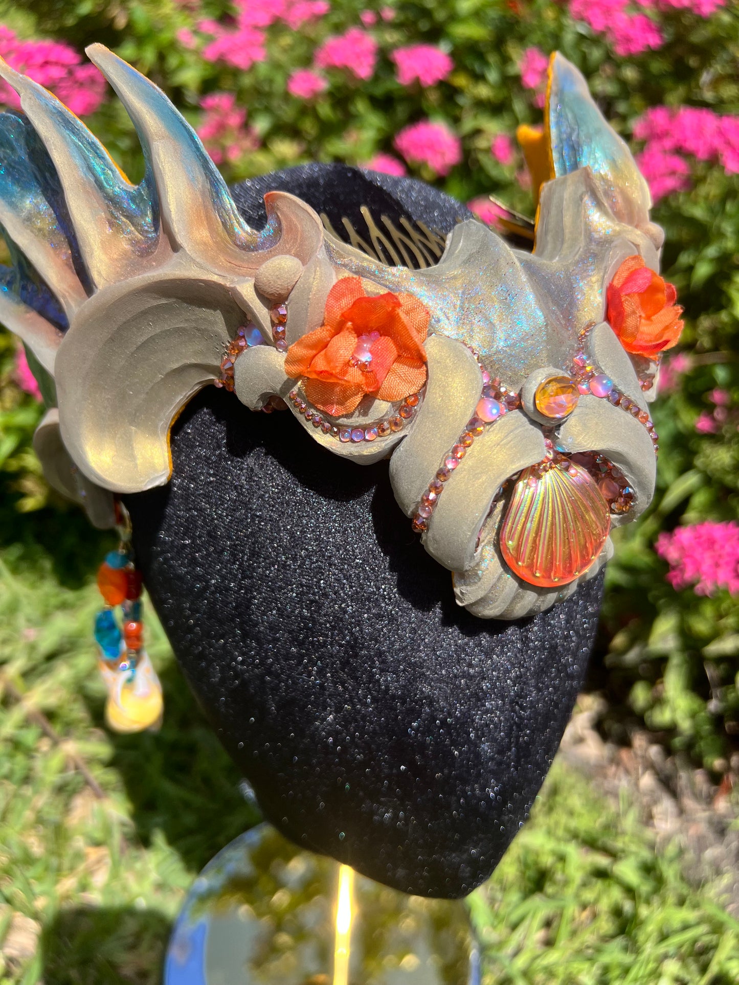 Orange/blue/gold crown