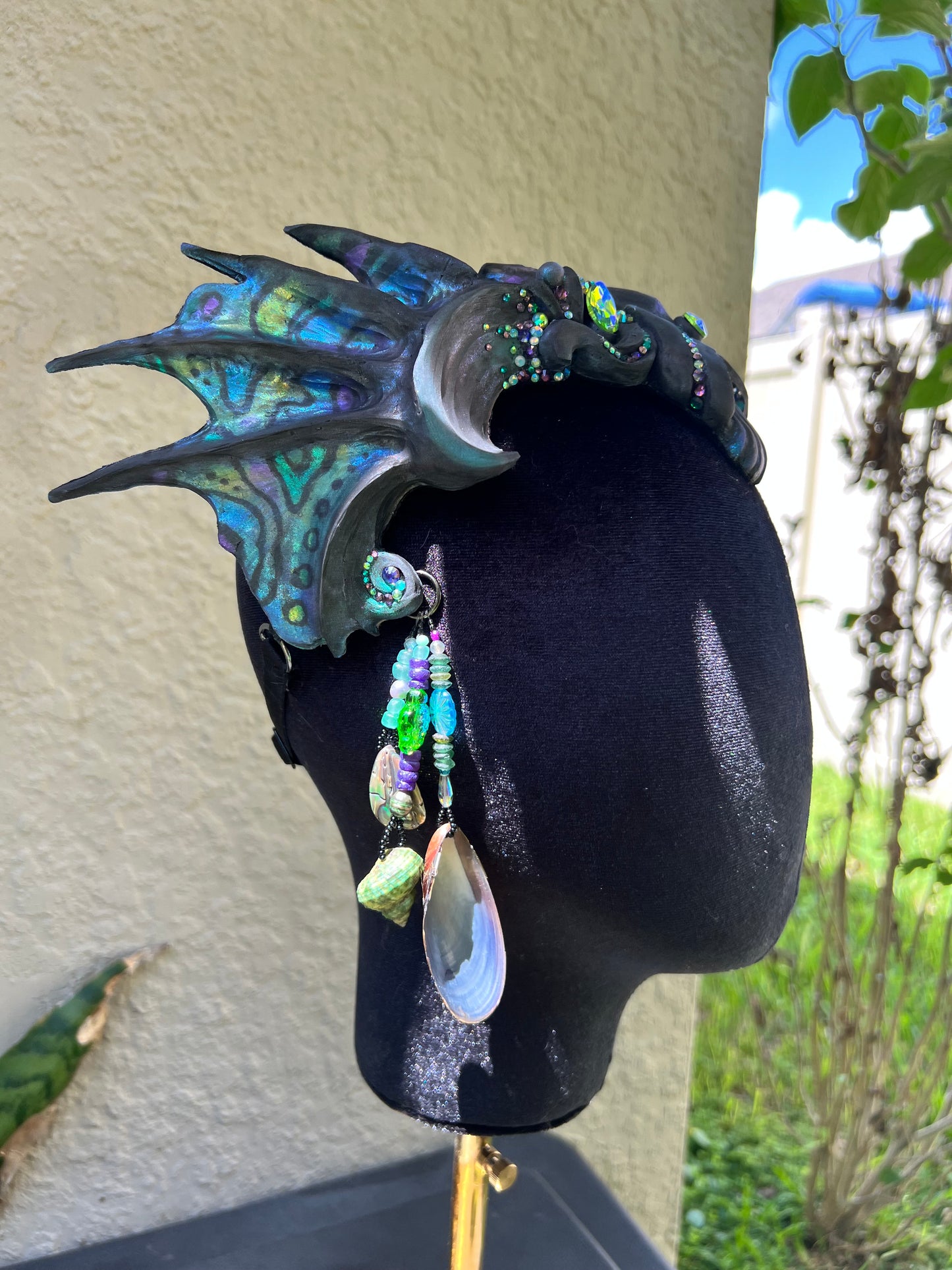 Custom crown