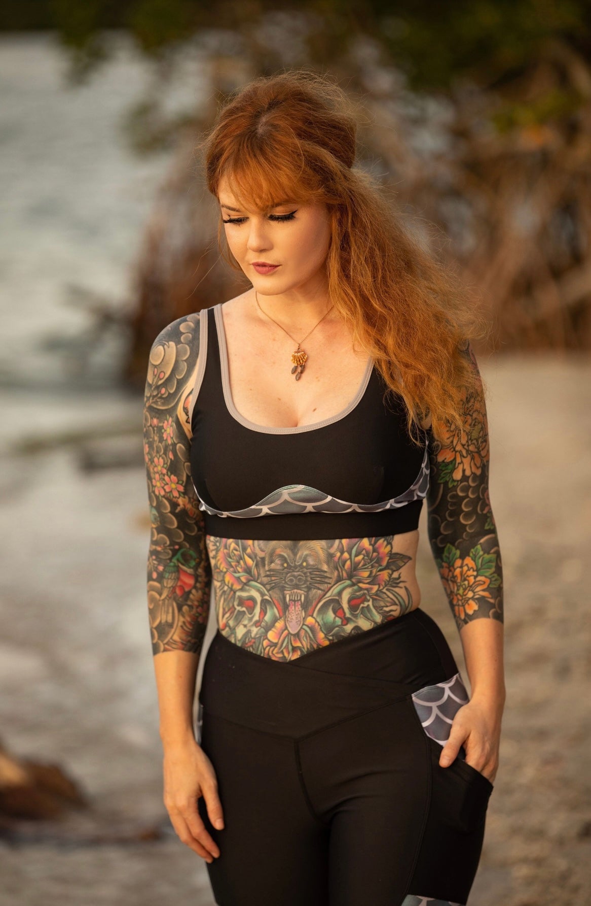 Black color shift mermaid leggings