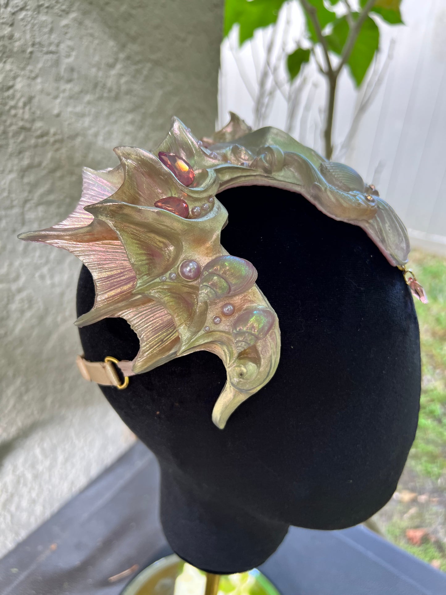 Champagne/pink Lorelei crown