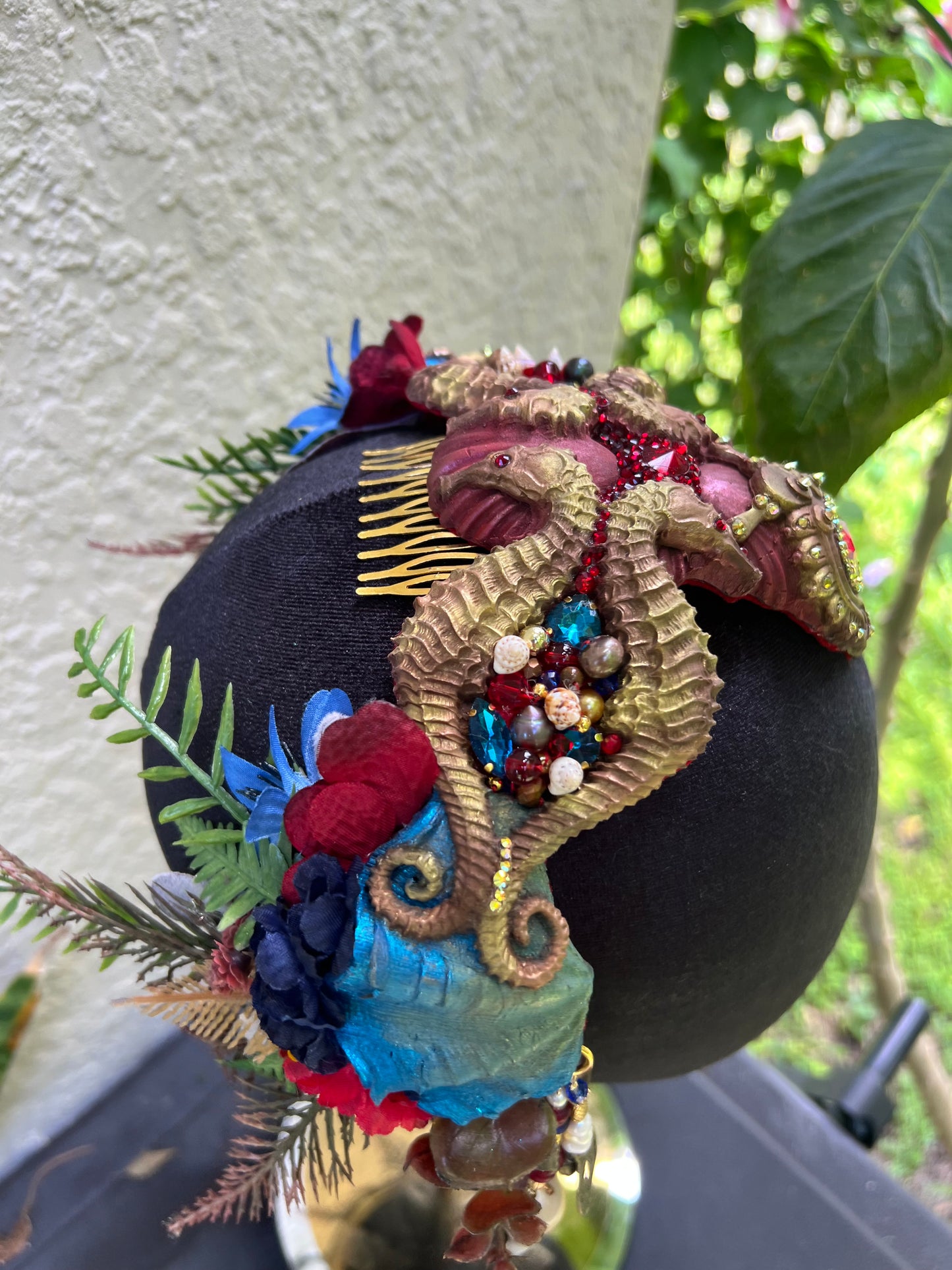 Pirate seahorse crown