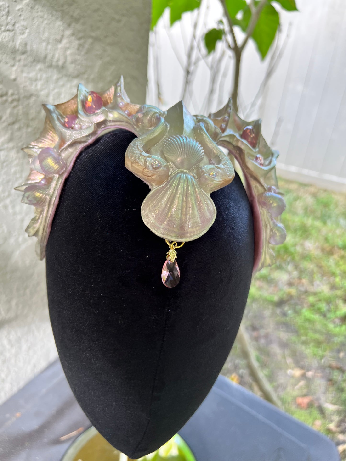 Champagne/pink Lorelei crown