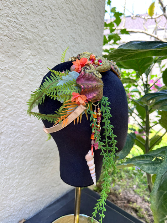 Orange/pink seahorse crown