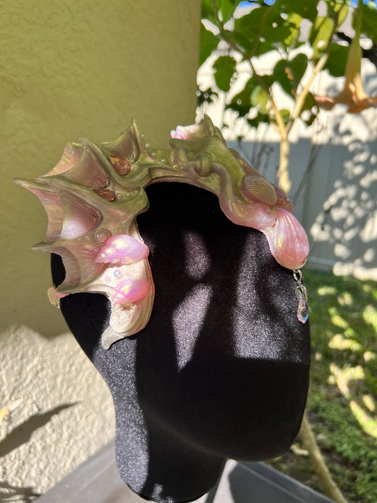 Pink/ champagne gold ￼Lorelei crown