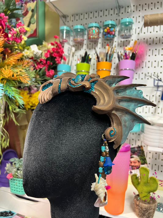 Bronze/blue crown