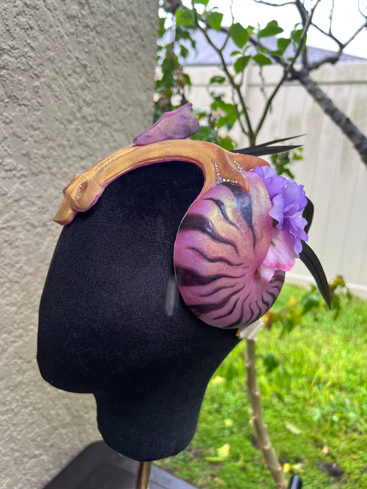 Gold/pink/purple nautilus crown ￼