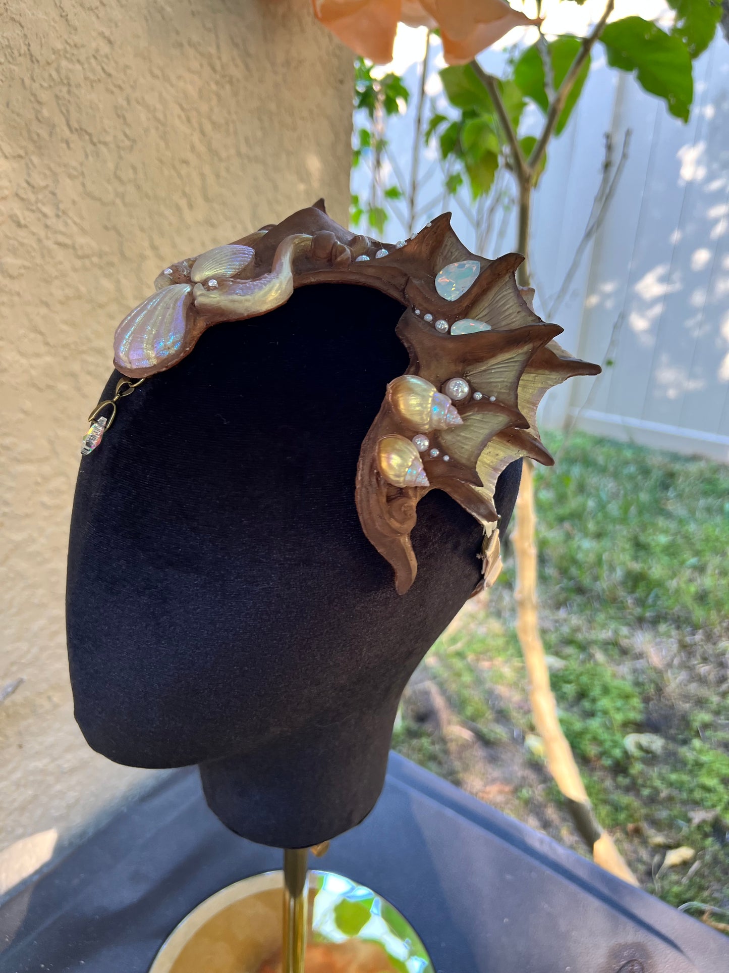 Light gold / brown Lorelei crown