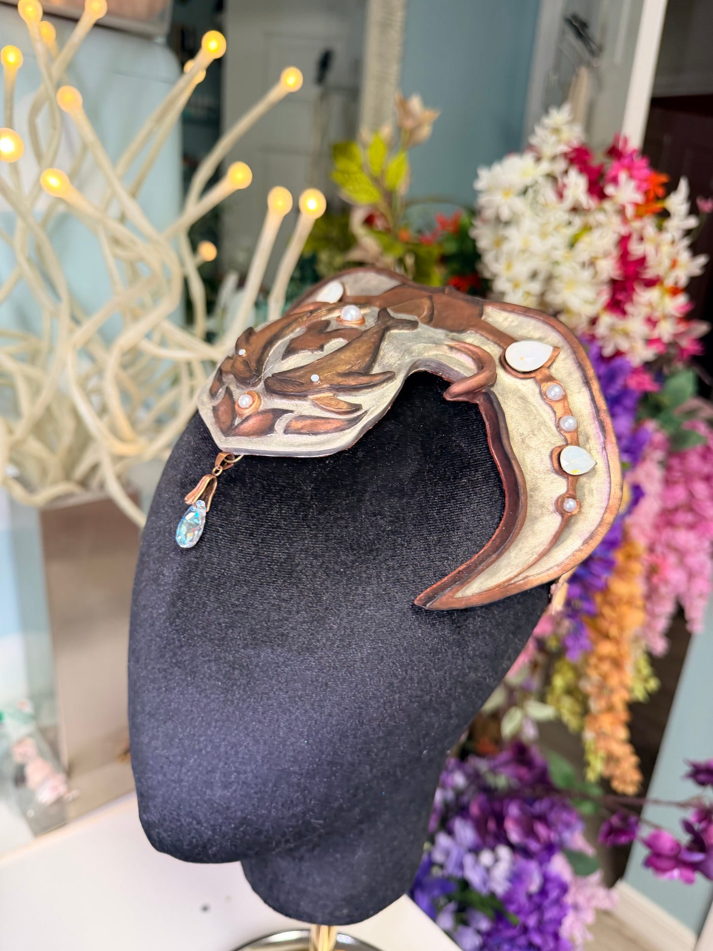 Bronze/champagne Echo crown