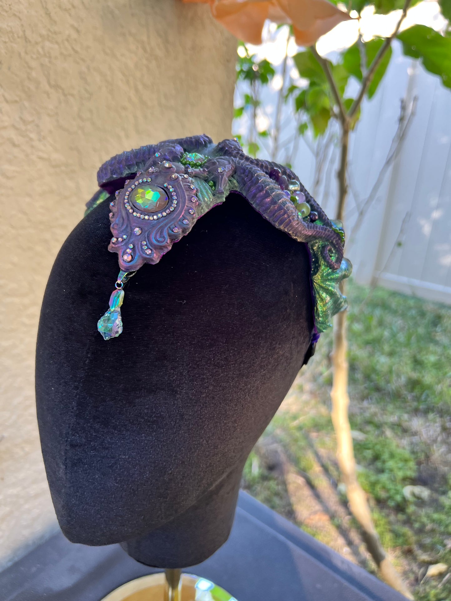Green/ purple seahorse crown
