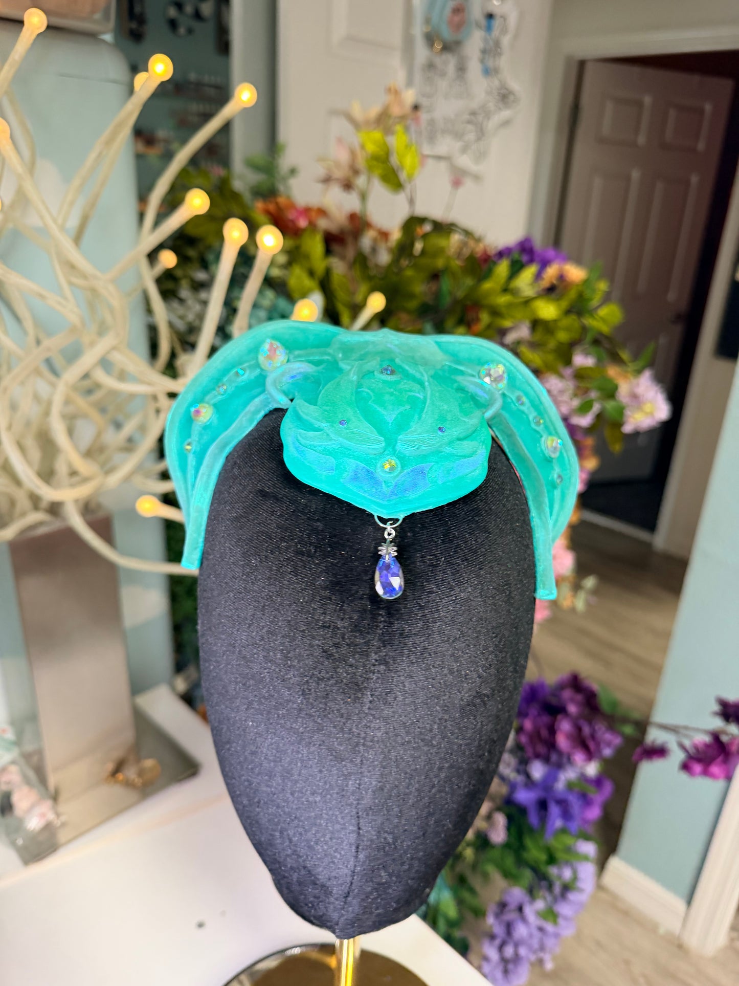 Teal Echo crown