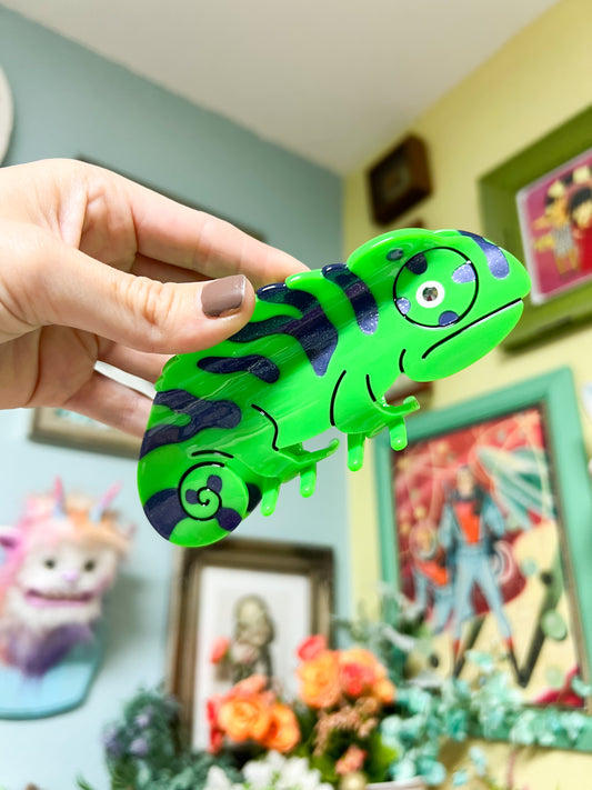 Chameleon hair claw presale