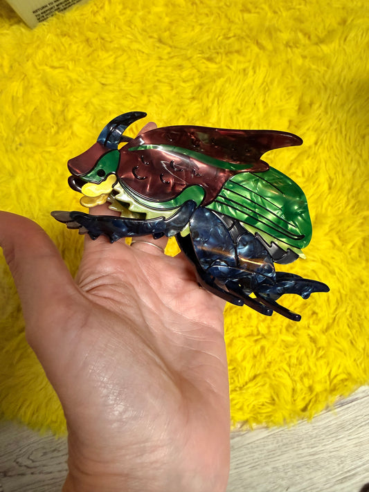 Dung beetle hair claw