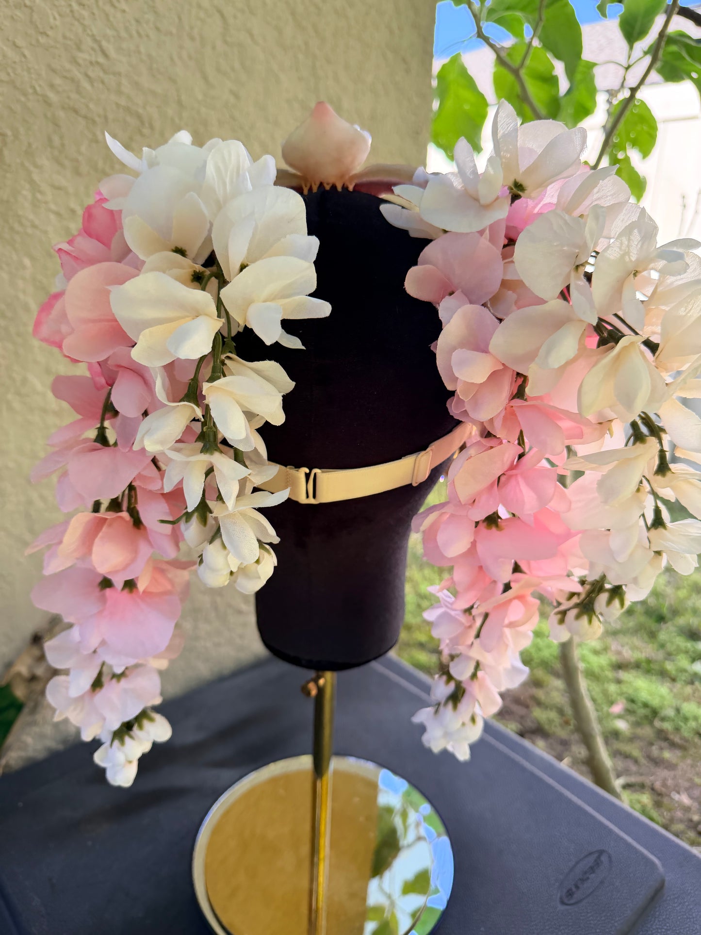 Champagne gold/ pink Nautilis crown ￼
