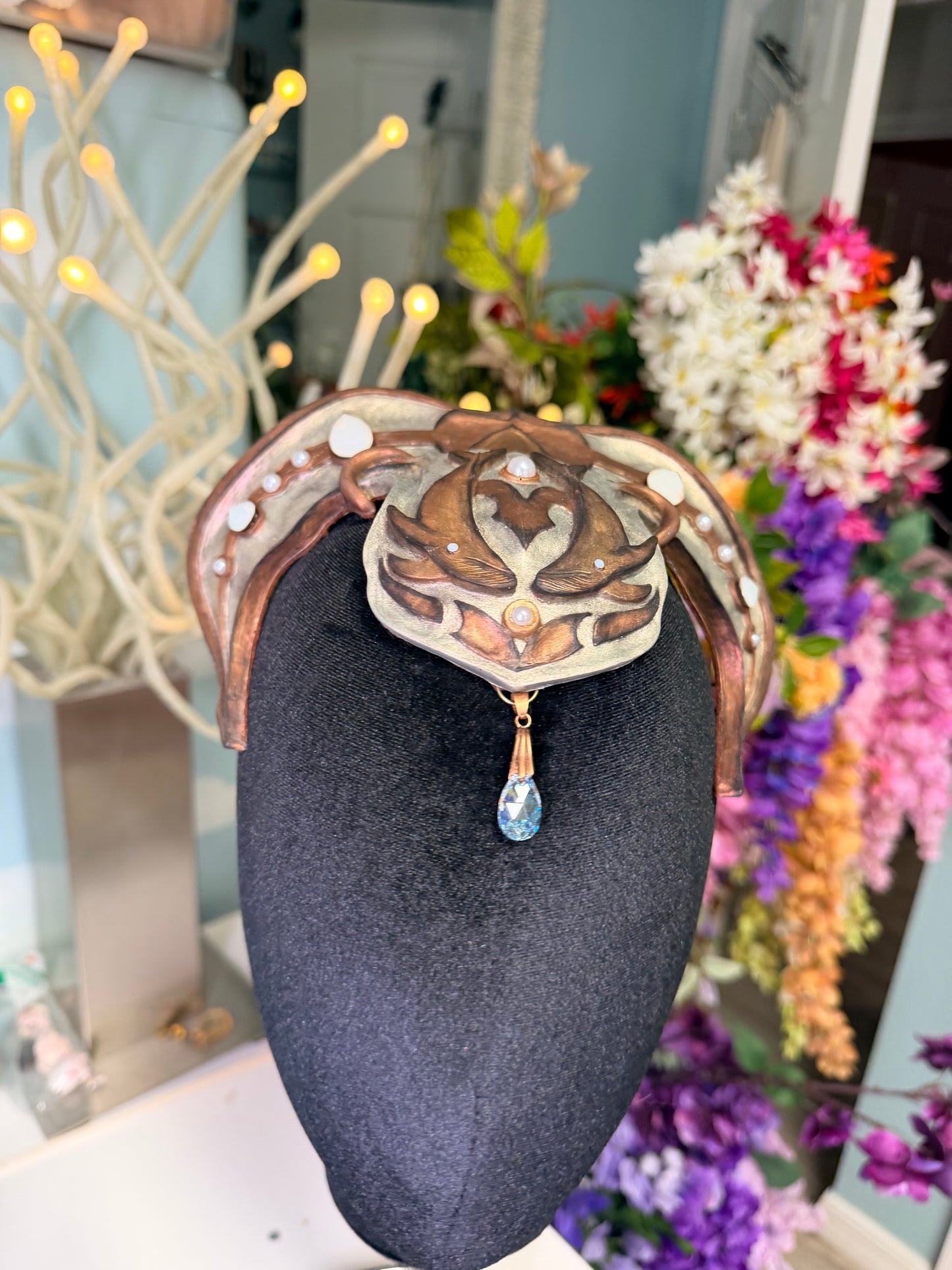 Bronze/champagne Echo crown