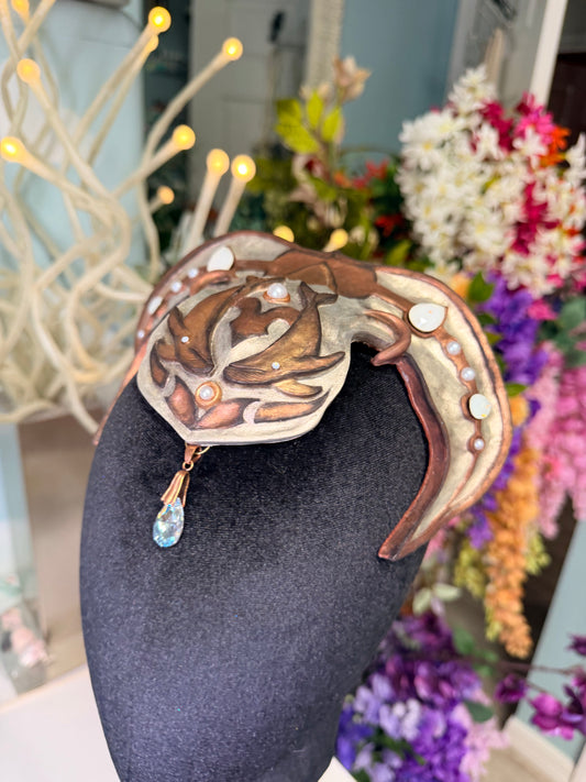 Bronze/champagne Echo crown