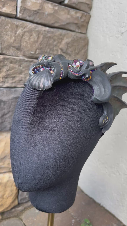 Black color shift crown
