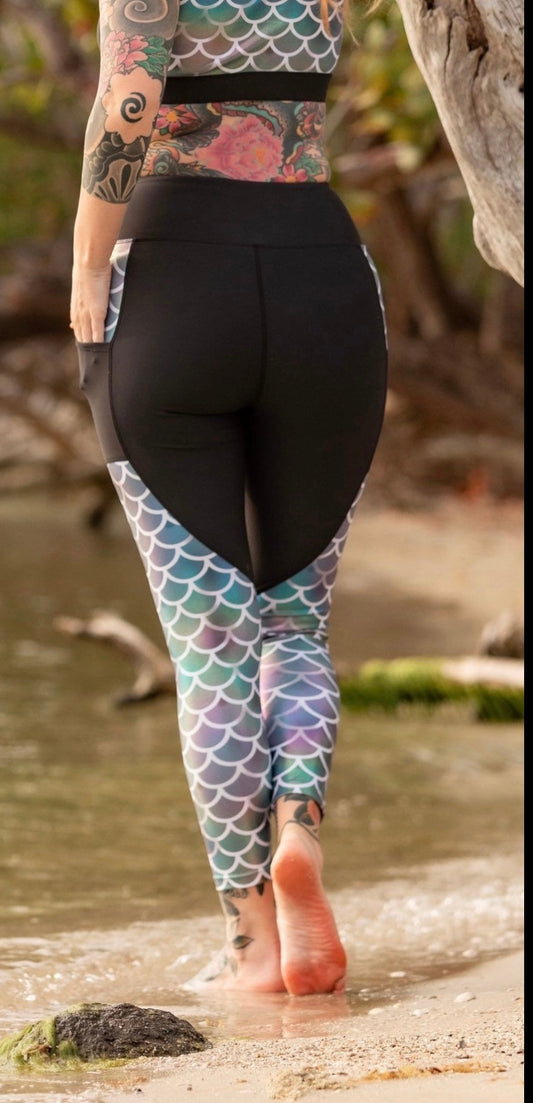 Black color shift mermaid leggings